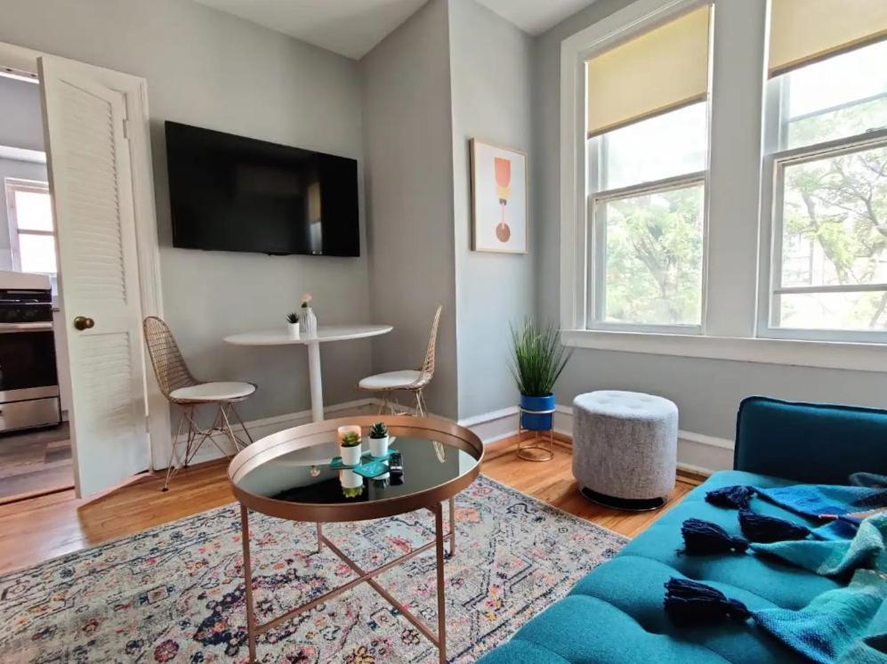 Cozy 1bdr In Center Philly Hosted By Stayrafa * Philadelphia